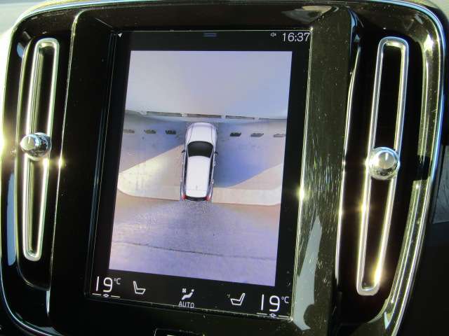 ボルボ ＸＣ４０ Ｔ４ ＡＷＤ インスクリプション ４ＷＤ R1年 (四国) 99