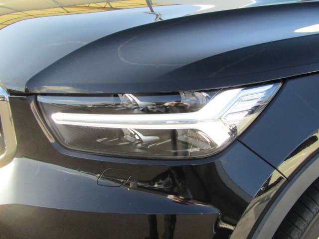 ボルボ ＸＣ４０ Ｔ４ ＡＷＤ インスクリプション ４ＷＤ R1年 (四国) 99