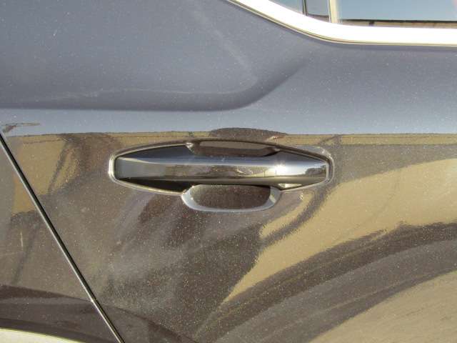 ボルボ ＸＣ４０ Ｔ４ ＡＷＤ インスクリプション ４ＷＤ R1年 (四国) 99