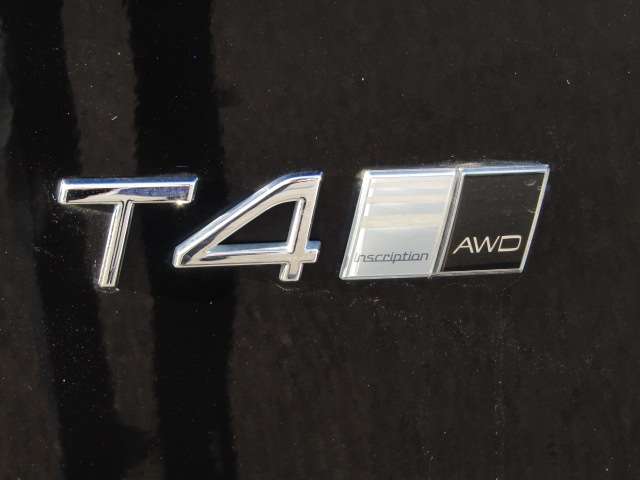 ボルボ ＸＣ４０ Ｔ４ ＡＷＤ インスクリプション ４ＷＤ R1年 (四国) 99
