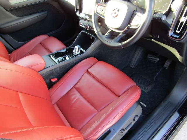 ボルボ ＸＣ４０ Ｔ４ ＡＷＤ インスクリプション ４ＷＤ R1年 (四国) 99