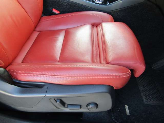 ボルボ ＸＣ４０ Ｔ４ ＡＷＤ インスクリプション ４ＷＤ R1年 (四国) 99