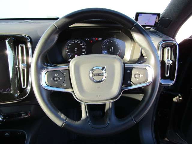 ボルボ ＸＣ４０ Ｔ４ ＡＷＤ インスクリプション ４ＷＤ R1年 (四国) 99