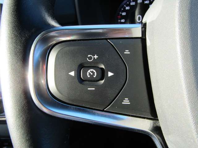 ボルボ ＸＣ４０ Ｔ４ ＡＷＤ インスクリプション ４ＷＤ R1年 (四国) 99