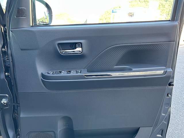 ダイハツ タント ６６０ カスタム Ｘ リミテッド R7年 () 99