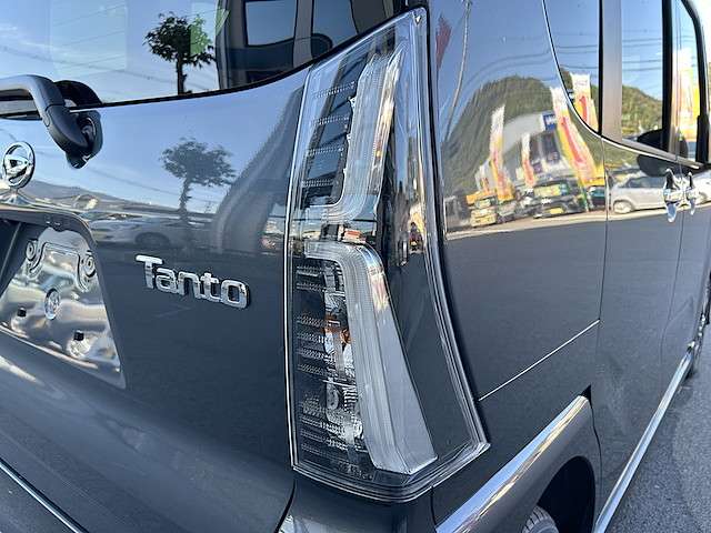 ダイハツ タント ６６０ カスタム Ｘ リミテッド R7年 () 99