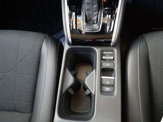 ホンダ ヴェゼル １．５ Ｅ：ＨＥＶ Ｚ ４ＷＤ R6年 (甲信越・北陸) 99