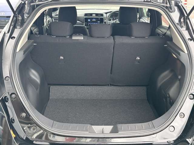 日産 リーフ Ｘ　Ｖセレクション R5年 (東海) 99