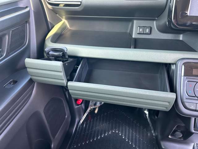 スズキ スペーシア ６６０ ギア ハイブリッド ＸＺ R7年 (東海) 99