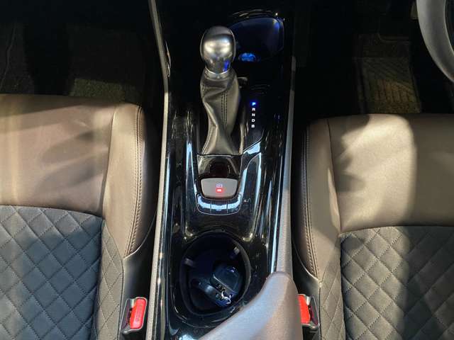 トヨタ Ｃ−ＨＲ ハイブリッド １．８ Ｇ H30年 (九州・沖縄) 99