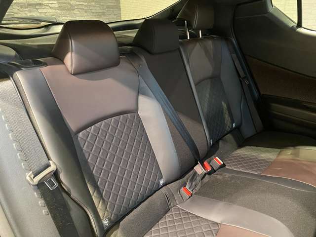 トヨタ Ｃ−ＨＲ ハイブリッド １．８ Ｇ H30年 (九州・沖縄) 99