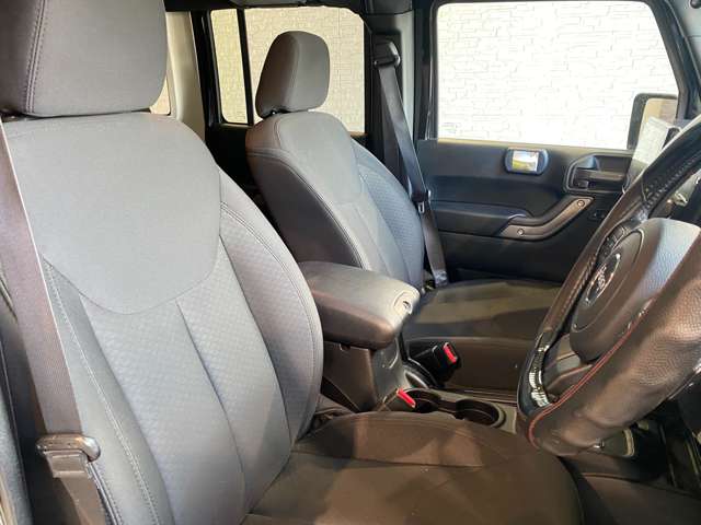 ジープ ラングラー　アンリミテッド アンリミテッド スポーツ ４ＷＤ H30年 (九州・沖縄) 99