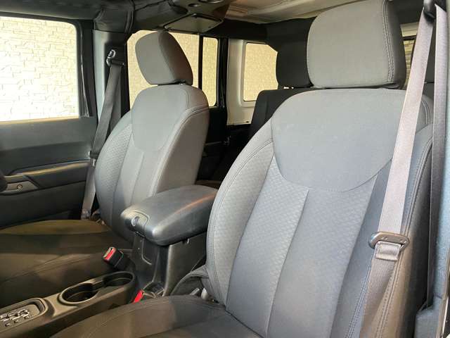 ジープ ラングラー　アンリミテッド アンリミテッド スポーツ ４ＷＤ H30年 (九州・沖縄) 99