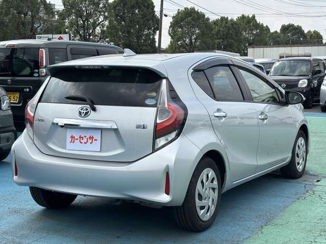 トヨタ アクア １．５ Ｓ スタイルブラック H30年 (九州・沖縄) 99