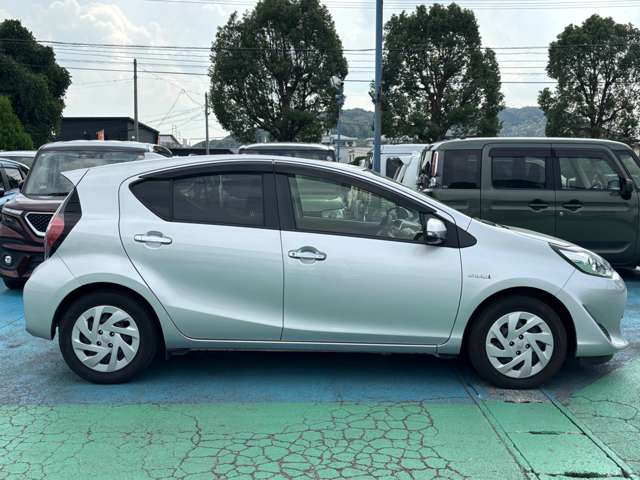 トヨタ アクア １．５ Ｓ スタイルブラック H30年 (九州・沖縄) 99