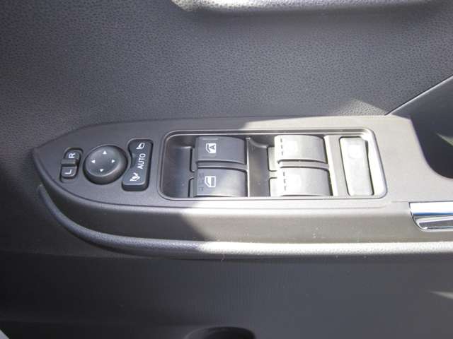 ダイハツ タント ６６０ カスタム ＲＳ R6年 (関東) 99