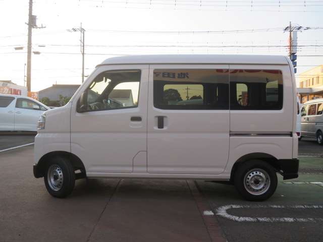 ダイハツ ハイゼットカーゴ ６６０ デラックス R7年 (関東) 99