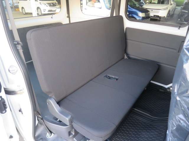 ダイハツ ハイゼットカーゴ ６６０ デラックス R7年 (関東) 99