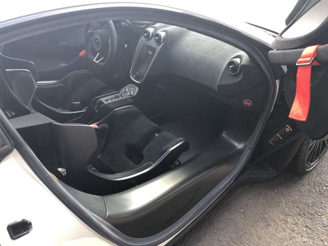 マクラーレン ６２０Ｒ ３．８ R2年 (関東) 99