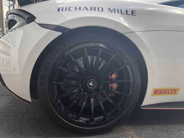 マクラーレン ６２０Ｒ ３．８ R2年 (関東) 99