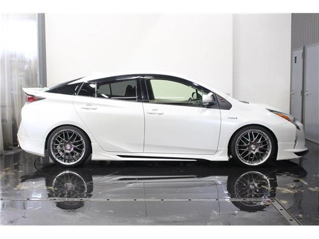 トヨタ プリウス １．８ Ｓ ツーリングセレクション Ｅ－ＦＯＵＲ ４ＷＤ H28年 (北海道) 99