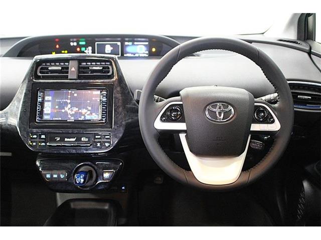 トヨタ プリウス １．８ Ｓ ツーリングセレクション Ｅ－ＦＯＵＲ ４ＷＤ H28年 (北海道) 99