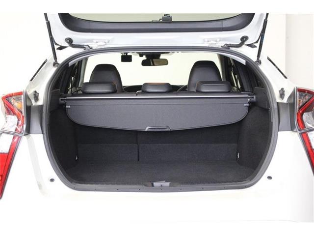 トヨタ プリウス １．８ Ｓ ツーリングセレクション Ｅ－ＦＯＵＲ ４ＷＤ H28年 (北海道) 99