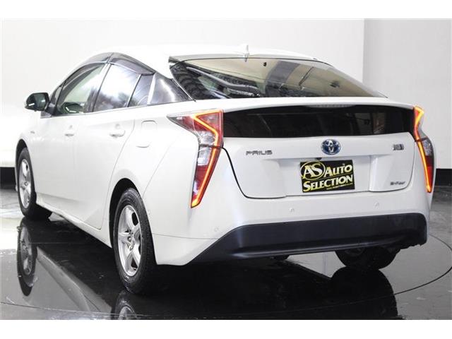 トヨタ プリウス １．８ Ｓ セーフティ プラス Ｅ－ＦＯＵＲ ４ＷＤ H30年 (北海道) 99