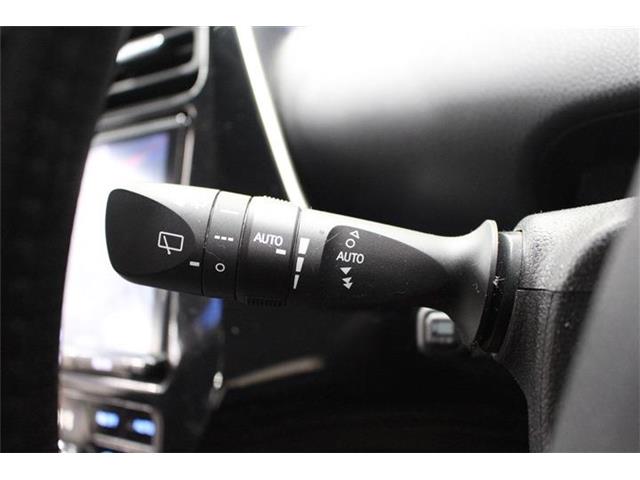 トヨタ プリウス １．８ Ｓ セーフティ プラス Ｅ－ＦＯＵＲ ４ＷＤ H30年 (北海道) 99