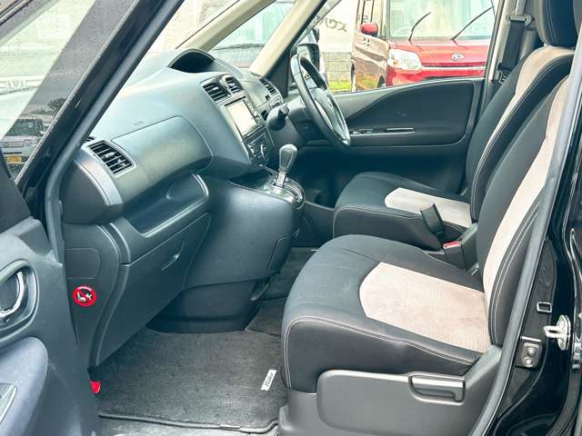 日産 セレナ ２．０ ライダー Ｓ－ＨＹＢＲＩＤ H25年 (九州・沖縄) 99