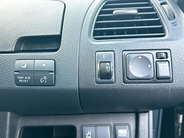 日産 セレナ ２．０ ライダー Ｓ－ＨＹＢＲＩＤ H25年 (九州・沖縄) 99