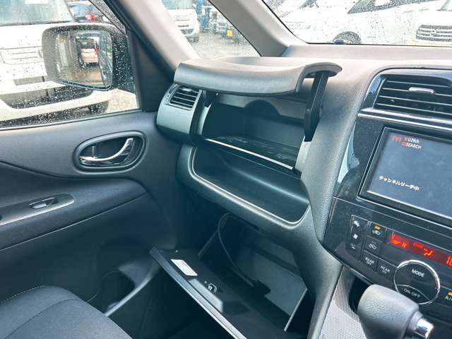 日産 セレナ ２．０ ライダー Ｓ－ＨＹＢＲＩＤ H25年 (九州・沖縄) 99