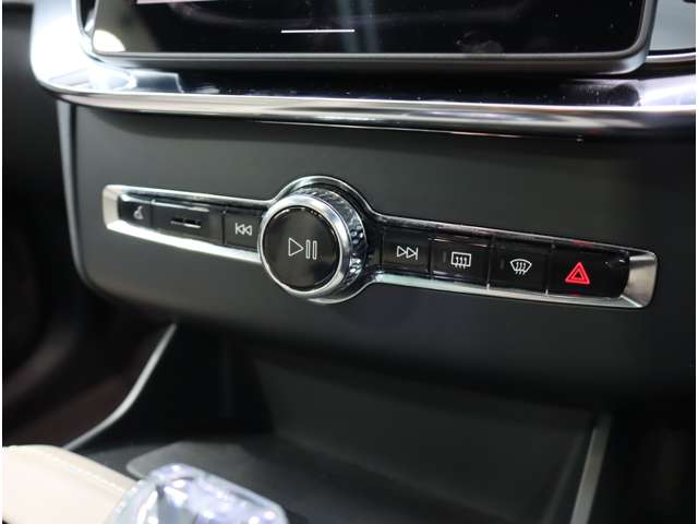 ボルボ ＸＣ９０ ウルトラ Ｔ８ ＡＷＤ プラグイン ハイブリッド ４ＷＤ R7年 (近畿) 99