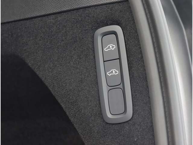 ボルボ ＸＣ９０ ウルトラ Ｔ８ ＡＷＤ プラグイン ハイブリッド ４ＷＤ R7年 (近畿) 99