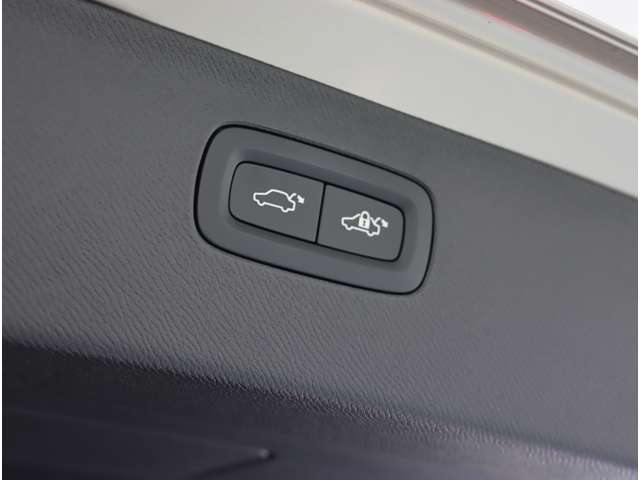 ボルボ ＸＣ９０ ウルトラ Ｔ８ ＡＷＤ プラグイン ハイブリッド ４ＷＤ R7年 (近畿) 99