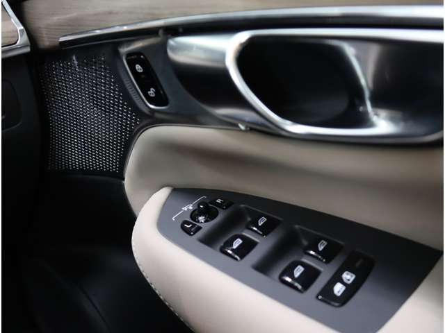 ボルボ ＸＣ９０ ウルトラ Ｔ８ ＡＷＤ プラグイン ハイブリッド ４ＷＤ R7年 (近畿) 99