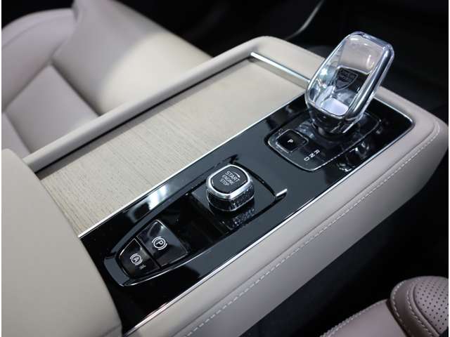 ボルボ ＸＣ９０ ウルトラ Ｔ８ ＡＷＤ プラグイン ハイブリッド ４ＷＤ R7年 (近畿) 99