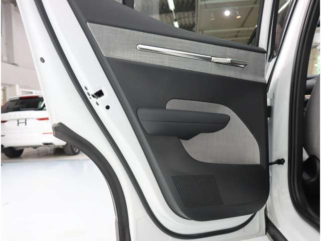 ボルボ ＥＸ３０ ウルトラシングルモーター　エクステンデッドレンジ R6年 (近畿) 99