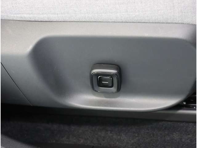 ボルボ ＥＸ３０ ウルトラシングルモーター　エクステンデッドレンジ R6年 (近畿) 99