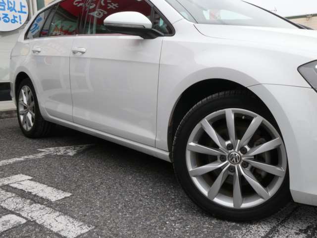 フォルクスワーゲン ゴルフヴァリアント ＴＳＩ　ハイライン H27年 (関東) 99
