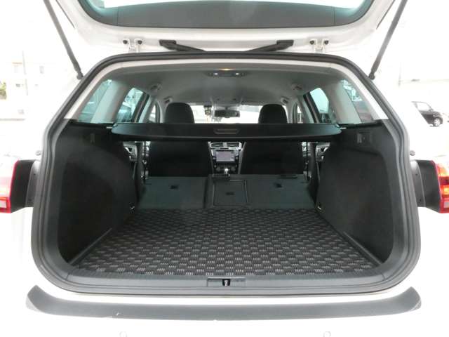 フォルクスワーゲン ゴルフヴァリアント ＴＳＩ　ハイライン H27年 (関東) 99