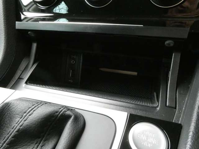 フォルクスワーゲン ゴルフヴァリアント ＴＳＩ　ハイライン H27年 (関東) 99