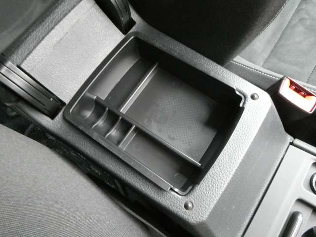 フォルクスワーゲン ゴルフヴァリアント ＴＳＩ　ハイライン H27年 (関東) 99