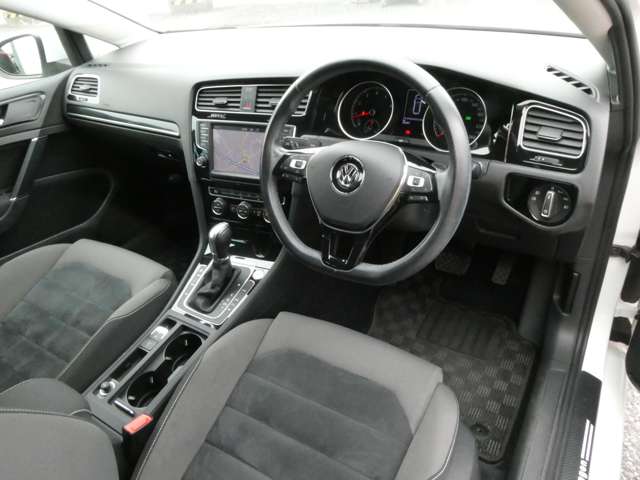 フォルクスワーゲン ゴルフヴァリアント ＴＳＩ　ハイライン H27年 (関東) 99