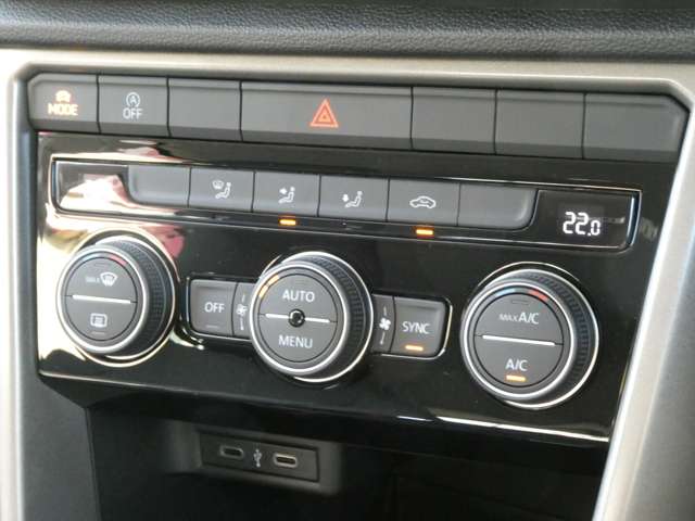 フォルクスワーゲン Ｔ－ＲＯＣ ＴＳＩ スタイル デザイン パッケージ R3年 (関東) 99