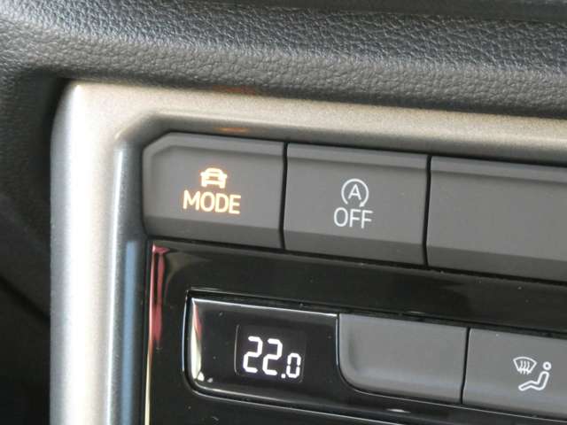 フォルクスワーゲン Ｔ－ＲＯＣ ＴＳＩ スタイル デザイン パッケージ R3年 (関東) 99