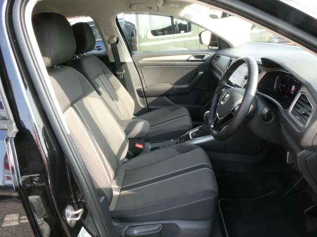 フォルクスワーゲン Ｔ－ＲＯＣ ＴＳＩ スタイル デザイン パッケージ R3年 (関東) 99