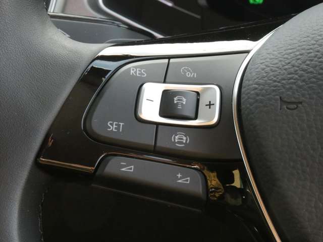 フォルクスワーゲン Ｔ－ＲＯＣ ＴＳＩ スタイル デザイン パッケージ R3年 (関東) 99