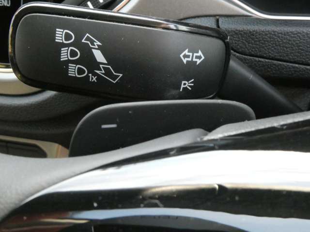 フォルクスワーゲン Ｔ－ＲＯＣ ＴＳＩ スタイル デザイン パッケージ R3年 (関東) 99