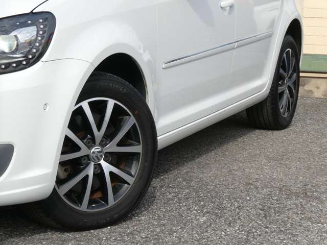 フォルクスワーゲン ゴルフトゥーラン ＴＳＩ　ハイライン H26年 (関東) 99